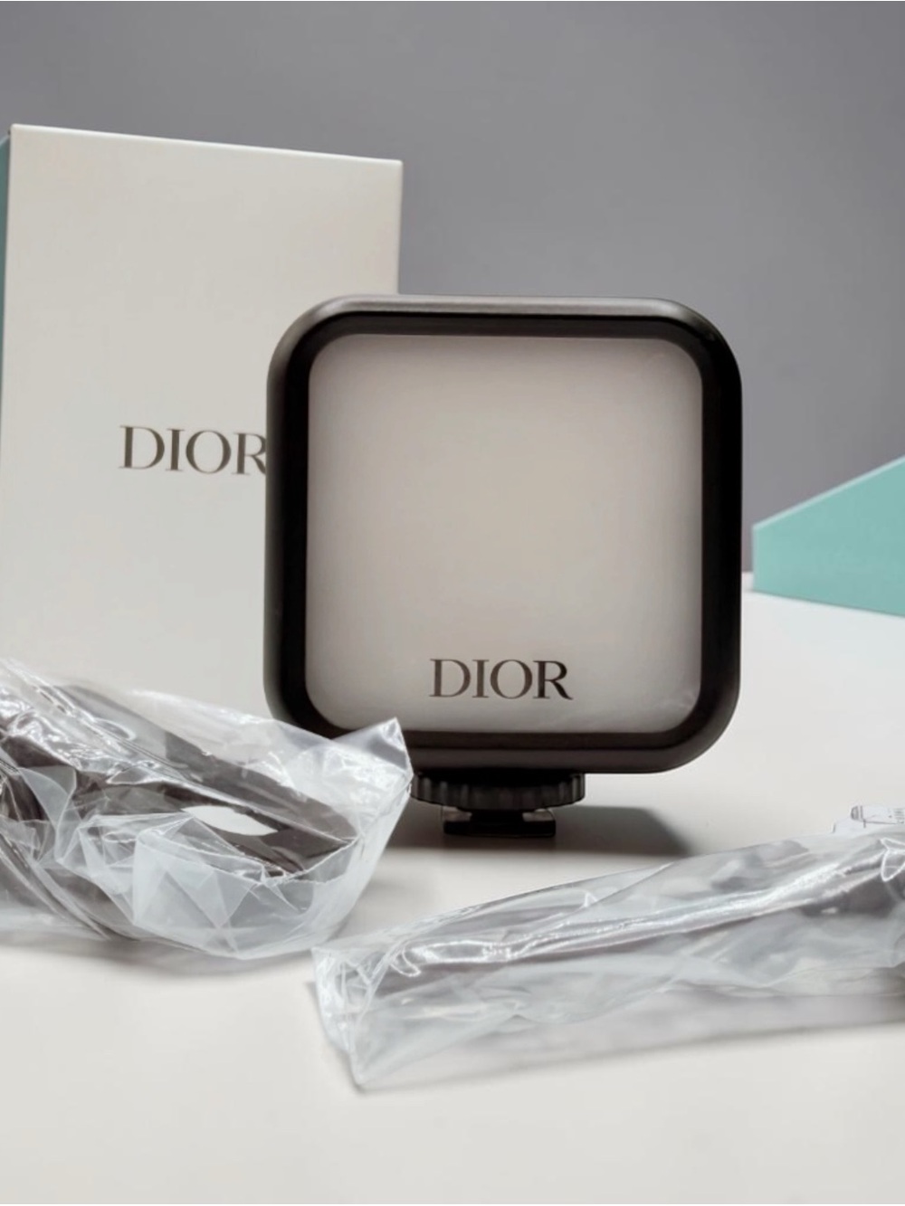 Dior Beauty LED Selfie Cell Phone Clip-On Podcast Vlog Light. NIB